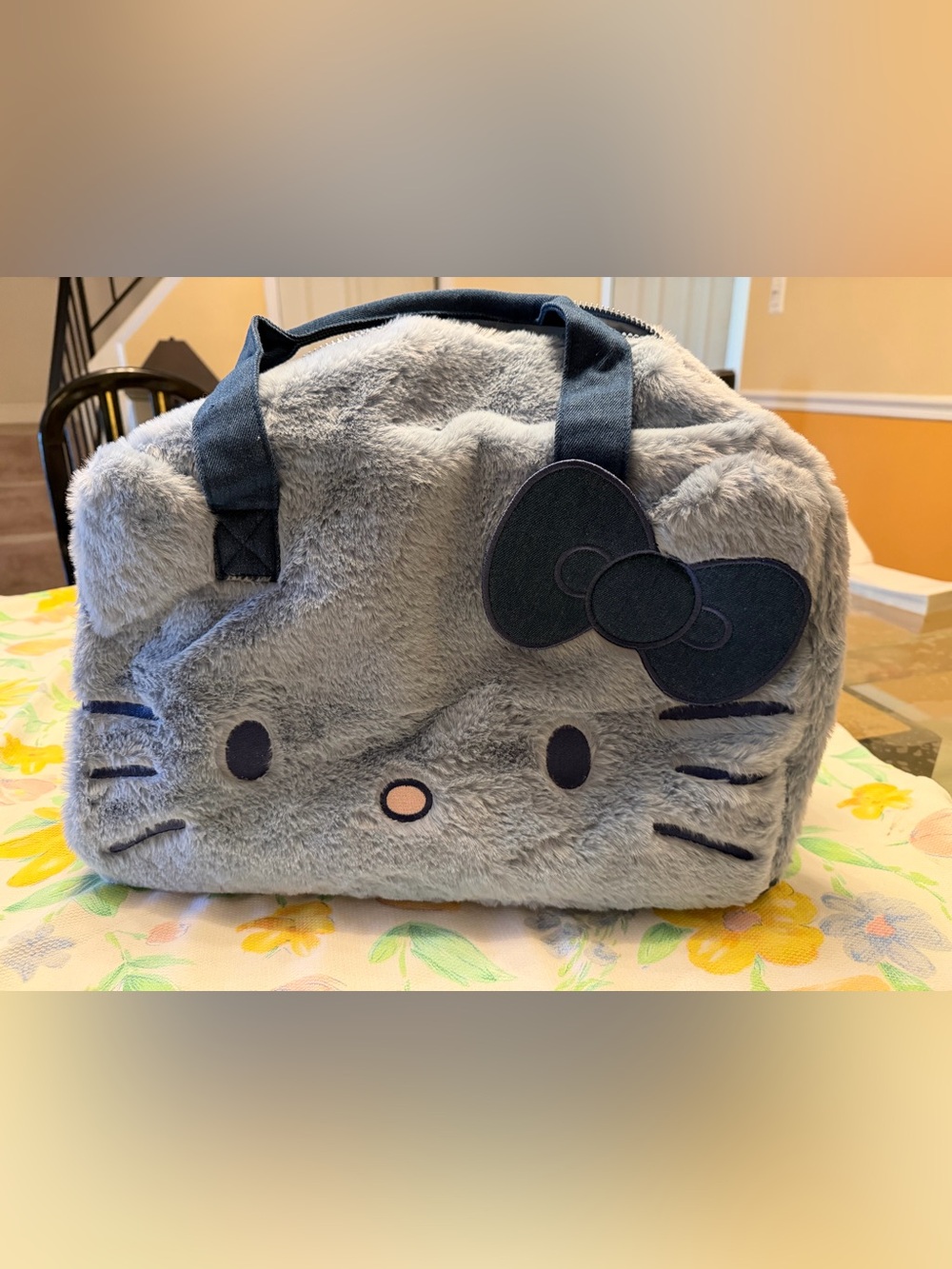 GAP Kids : Hello Kitty Duffle Bag